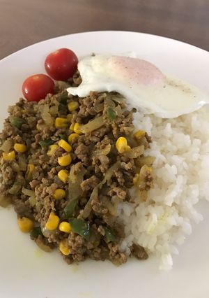 家にある野菜で♪簡単手抜きなキーマカレー-レシピのメイン写真