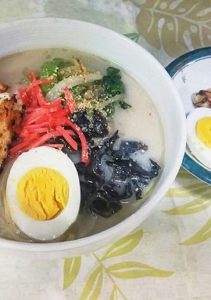 ✨王将♦生ラーメン(豚骨)➕生ギョウザ✨-レシピのメイン写真