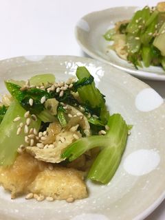 余ったセロリの葉!ササッと簡単ごま油炒め-レシピのメイン写真