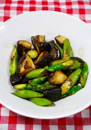 簡単副菜！アスパラ椎茸のガリバタ醤油-レシピのメイン写真