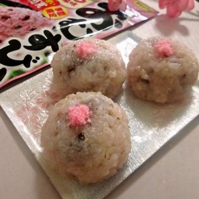 でんでꕤ.·*.　おもち9点　だるリン3点 さくらもち２点 小梅2点 まるもちshop 𓈒◌ (mochi) | カプセルトイ、ひよこちゃんぷち
