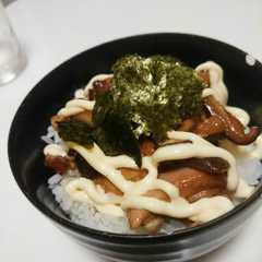 รูปของ ご飯が進む☆鶏肉の照りマヨ丼