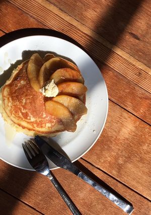 卵無しホットケーキの焼きリンゴのせ-レシピのメイン写真