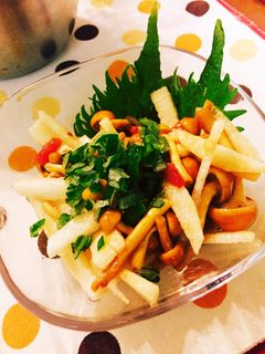 簡単★山芋となめこの梅和え★混ぜるだけ-レシピのメイン写真