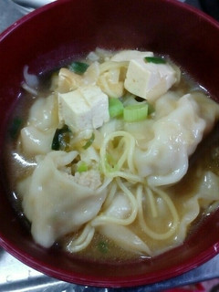 餃子の王将ラーメンで味噌汁-レシピのメイン写真