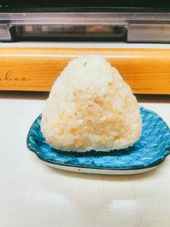 Wゴマおにぎり-レシピのメイン写真
