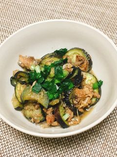 本当に簡単!茄子とサバ味噌煮缶和え-レシピのメイン写真