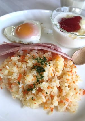 朝食に♪♪人参たっぷりバターライス-レシピのメイン写真