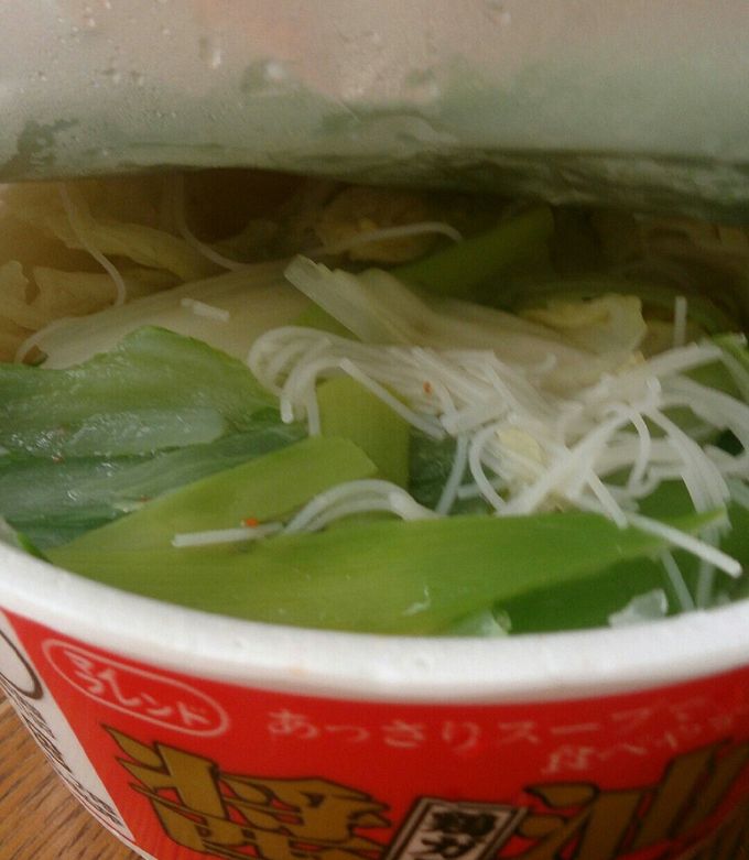 野菜たっぷりカップラーメン-レシピのメイン写真