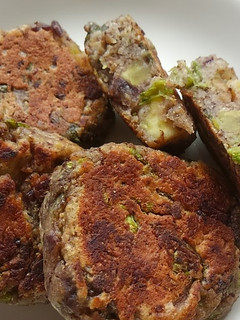 えごま餡、さつま芋、レタスの簡単お焼き風-レシピのメイン写真