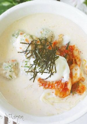 豚骨豆乳スープとキムチの♥紅白ラーメン-レシピのメイン写真