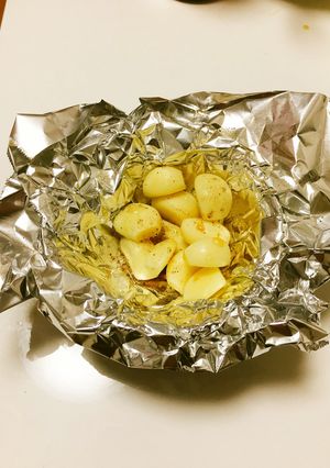 おつまみに最高!簡単にんにくのホイル焼き-レシピのメイン写真