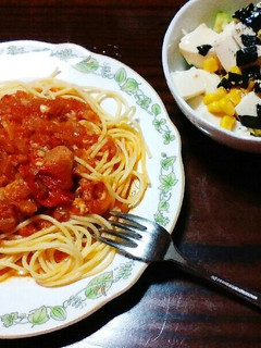トマト煮込みのパスタと豆腐サラダ-レシピのメイン写真