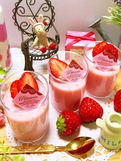 苺ヨーグルト♡のグラスデザート♪-レシピのメイン写真