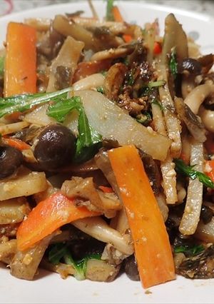 キノコ4種、野菜4種、昆布の味噌油炒め！-レシピのメイン写真