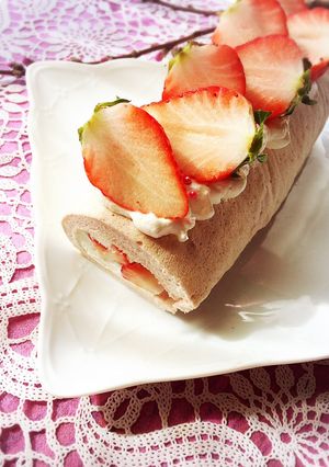 苺のヨーグルトロールケーキ-レシピのメイン写真