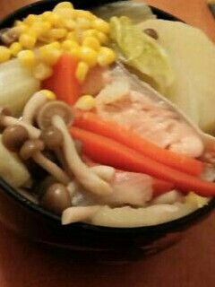 豚骨ラーメンで濃厚石狩鍋☆-レシピのメイン写真