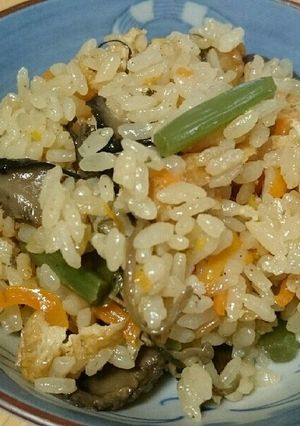 山菜炊き込みご飯(味付け濃い目)-レシピのメイン写真