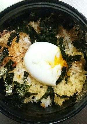 ズボラ飯!! 揚げ玉⭐温玉ご飯-レシピのメイン写真