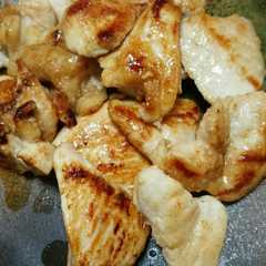รูปของ 簡単柔らか♪鶏肉のマヨネーズ焼き