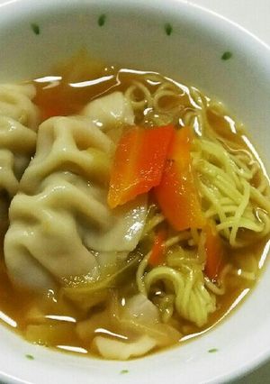 「ラーメンパック」で餃子ラーメン-レシピのメイン写真