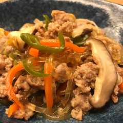 รูปของ ひき肉と春雨の炒め煮