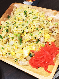 パラパラニンニク鶏皮チャーハン-レシピのメイン写真