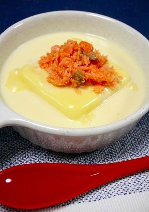 とろっとろチーズ豆腐☆鮭フレ豆乳スープ-レシピのメイン写真
