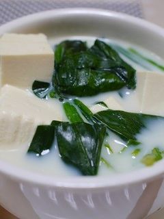 ほうれん草と豆腐の豆乳スープ -レシピのメイン写真