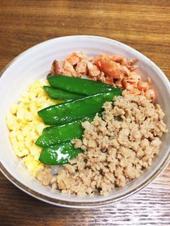 鶏そぼろ丼-レシピのメイン写真