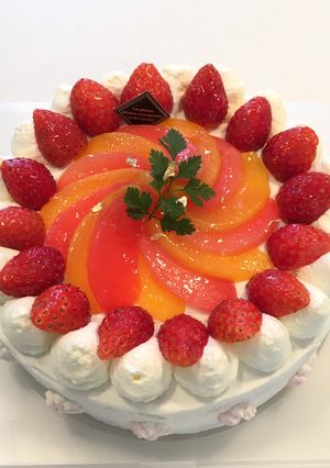 ひな祭りに桃のデコレーションケーキ-レシピのメイン写真