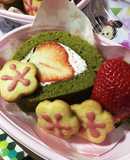 ＊スイーツ粉で＊抹茶と苺のロールケーキ
