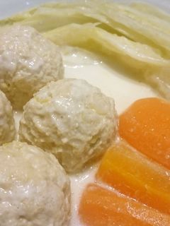 優しいお味で!鶏団子のクリーム煮-レシピのメイン写真