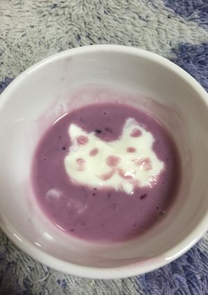 ほら、シロ。ヨーグルトだよ。-レシピのメイン写真