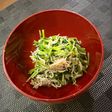 豆苗とシラスのごま油和え