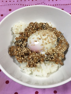我が家の塩昆布de温玉納豆丼-レシピのメイン写真
