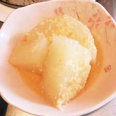 รูปของ 簡単 材料これだけニンニク香る 大根煮物