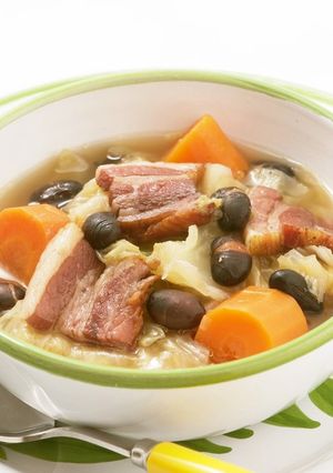 煎り黒豆入り、キャベツとベーコンの洋風煮-レシピのメイン写真