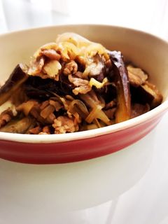簡単!豚肉とナスと玉ねぎの炒め物生姜焼風-レシピのメイン写真