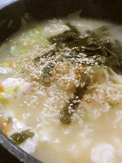 簡単春キャベツと卵のとんこつラーメン☆-レシピのメイン写真