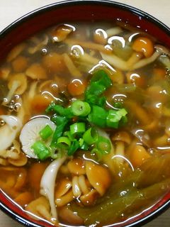白だしで簡単!なめことレタスのお吸い物♪-レシピのメイン写真