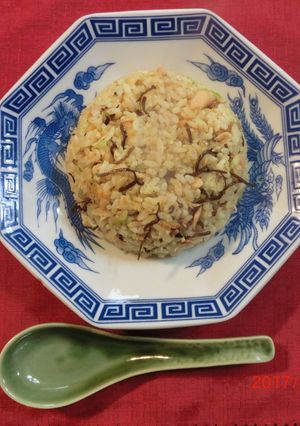 余ったご飯で♪ツナと塩昆布のチャーハン-レシピのメイン写真
