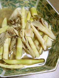 細タケノコ・まいたけ・牛すじのさっと煮-レシピのメイン写真