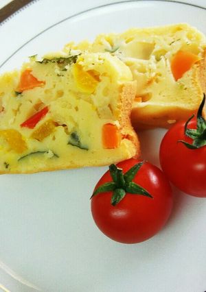 ビタミンカラーのケークサレ-レシピのメイン写真