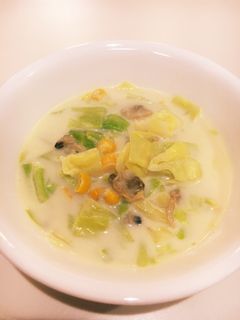 キャベツとアサリの簡単ミルクスープ-レシピのメイン写真