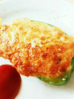 鶏ミンチで簡単ピーマンの肉詰め-レシピのメイン写真