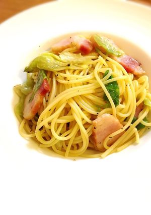 【パスタ】レタスとベーコンのオイルパスタ-レシピのメイン写真