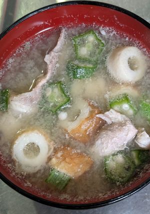 簡単★豚肉とオクラとちくわのお味噌󠄀汁-レシピのメイン写真
