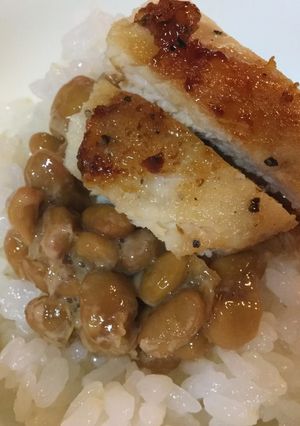 皮目パリパリチキンステーキ&納豆のご飯-レシピのメイン写真
