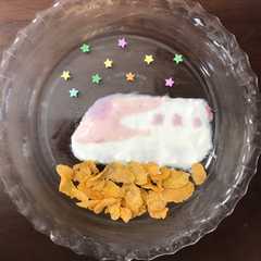 รูปของ 着色料無 簡単 新幹線 ヨーグルトアート